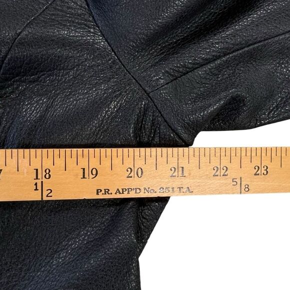 Kenneth Cole Reaction Women’s Black Leather Zip Jacket LARGE Minimalist Classic - Picture 11 of 14